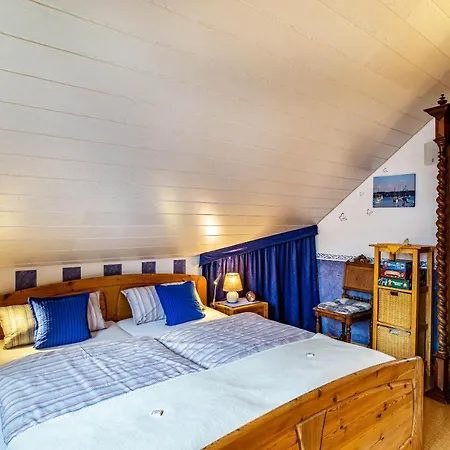 Holiday home Burgblick